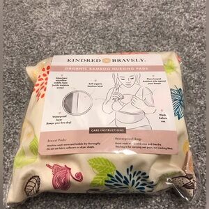Kindred Bravely Bamboo Nursing Pads